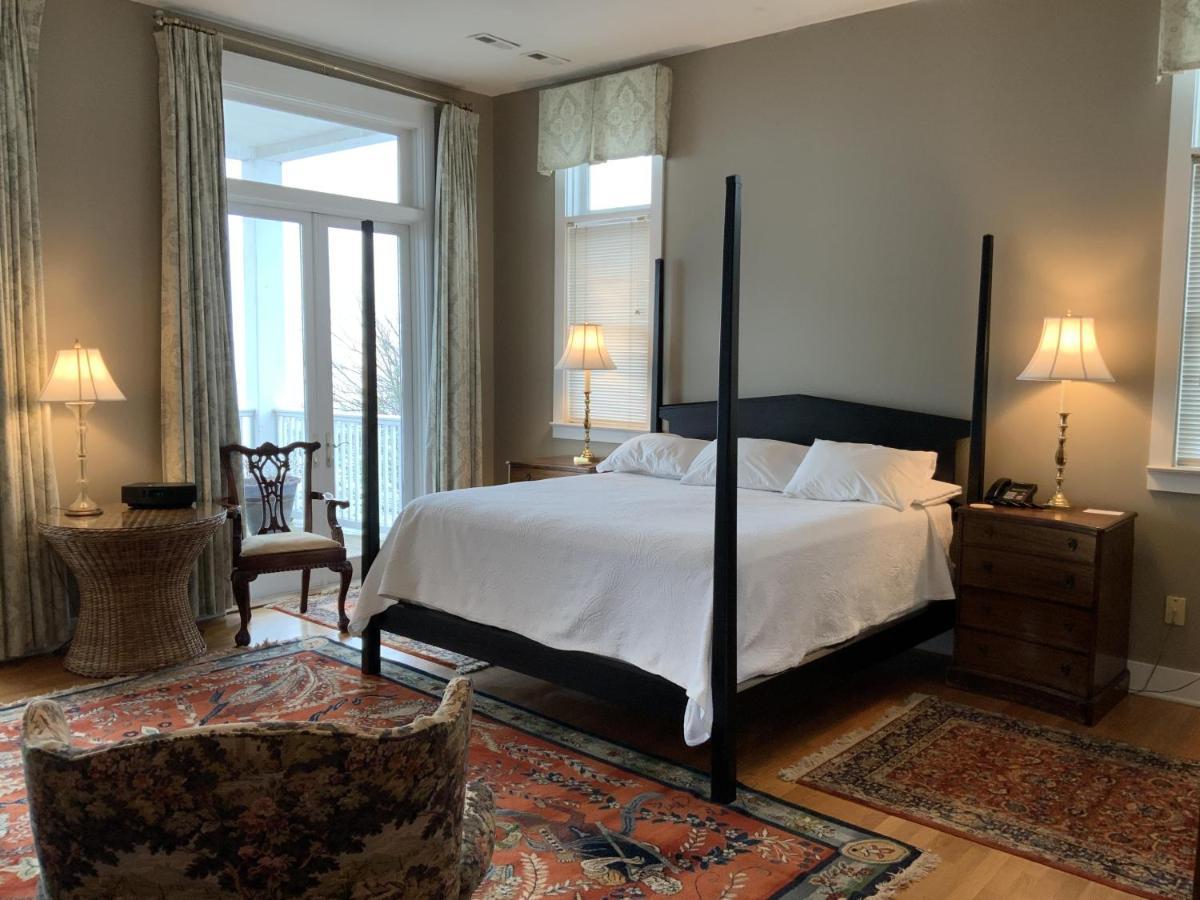 The Lodge On Gorham'S Bluff Pisgah Room photo