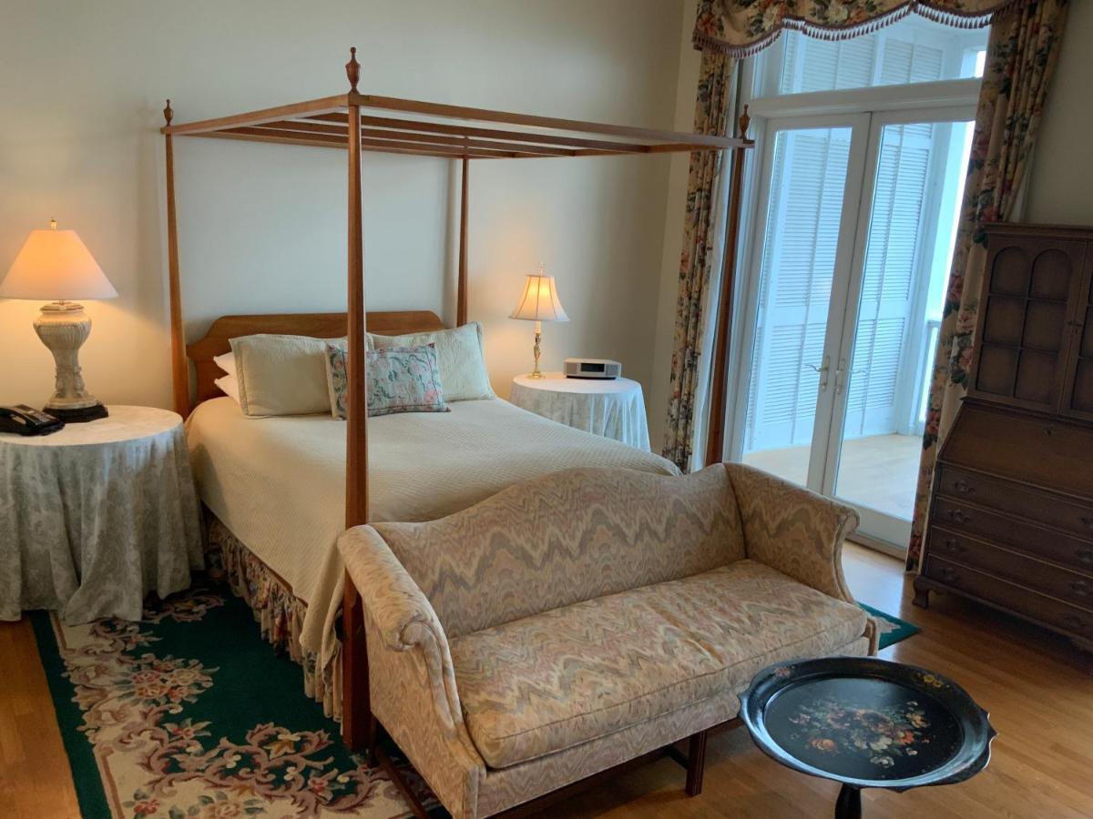 The Lodge On Gorham'S Bluff Pisgah Room photo